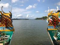 Auf dem Parfümfluss