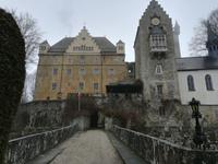 Brücke zum Schloß.