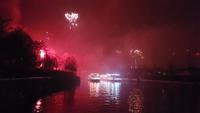 um Mitternacht kamen 5 Schiffe zum Feuerwerk in Kelheim zusammen