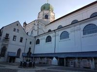 im Hof des Passauer Dom