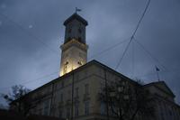 Rathausturm bei Nacht