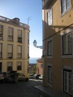 Stadtrundgang Lissabon - auf dem Weg zum Castelo Sao Jorge - Blick zum Tejo