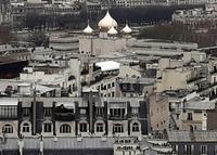 Blick vom Eiffelturm mit Orthodoxer Kirche