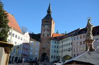 Blick aufs Stadttor und das ehemalige Rathaus