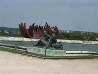 Apollo-Brunnen und moderne Kunst