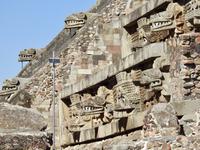 Tempel der gefiederten Schlange - Teotihuacan Mexiko 