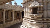 Im Jain-Tempel Ranakpur