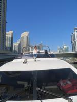 wir chartern eine Yacht in der Dubai Marina