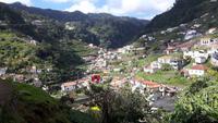 Levada-Wanderung oberhalb des Tals von Machico