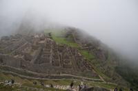 Nebel üner Machu Picchu