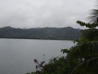 Regenwolken über der Bucht von Baracoa
