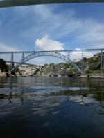Blick auf die Brücke am Aussichtspark