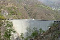 Die Staumauer Lago di Vogorno
