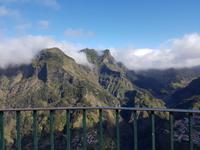 Madeira, Blick vom Eira do Serrado zum Pico Grande