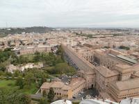 Blick von der Kuppel zuden Vatikanischen Museen