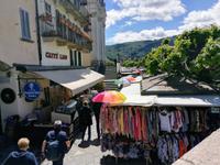 Die Ladenzeile der Isola Bella.