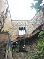 Im Innenhof vom Gala Museum