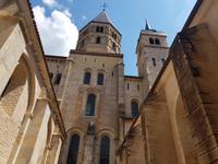Cluny, südliches Querhaus mit Türmen
