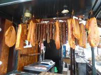 Rumänien Mai 2019 - Käse und Wurstwaren - typisch und lecker