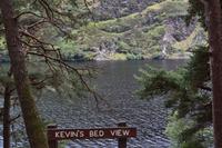 Wanderung in Glendalough - St Kevin's Bed View
