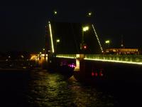 abendliches Brückenhochziehen