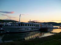 Unser Schiff in Rüdesheim am Abend