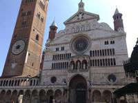 Eingangsportal und Campanile