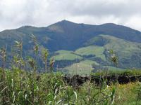 Ribeira Grande - letzter Blick vom Strand auf den Pico de la Barossa