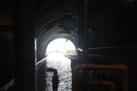 durch den Tunnel
