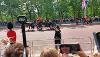 054 Oueen Elisabeth II. - Trooping the Colour (zum 93 Geb.)