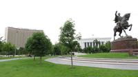 Amir-Timur-Platz