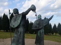 Wanderung auf dem Jakobsweg von Monte do Gozo bis Santiago de Compostela mit Stadtbesichtigung (3)