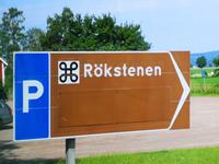 1320 Schon sind wir am ersten Ziel des Tages, den Rökstenen