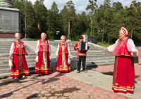 Auf dem Weg in den Ural: Grenze zwischen Europa und Asien