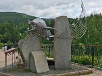 Krasnojarsk: Denkmal Zar-Fisch über dem Enisejufer