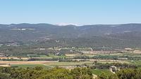 Aussicht von Roussillon mit Mont Ventoux 