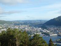 Panoramablick vom Fløyen auf die Stadt Bergen