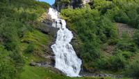 457 Utladalen, Hjellefossen 120 m