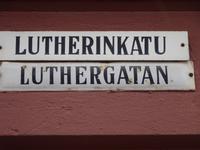 Helsinki: Lutherstrasse, finnisch und schwedisch