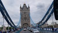 Fahrt über die Tower Bridge