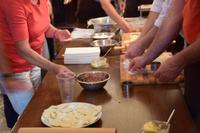 Alle haben fleißig mitgeholfen um das Abendessen zu sichern