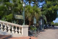 zum Casino nach links