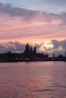 Sonnenuntergang wie im Bilderbuch, Hauptbahnhof Amsterdam