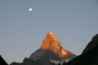 Sonnenaufgang und Monduntergang