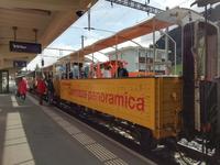 Die meisten Gäste nehmen im Panoramawagen Platz