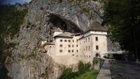 Predjama. Die Höhlenburg