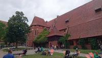 Im Innenhof der Marienburg