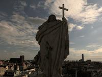 Blick auf Breslau vom Turm der Universität- Darstellung der Religion als eine der vier Säulen der Wissenschaften