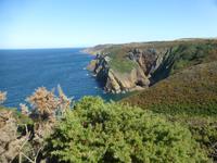Wanderung an der Nordküste von Jersey zum Devils Hole