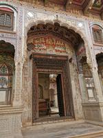 Prunkvolle Tür im Haveli